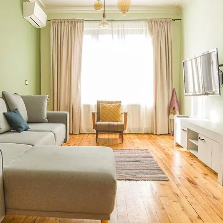 Top Central 2 Bedroom Next To Ndk Apartment Sofia