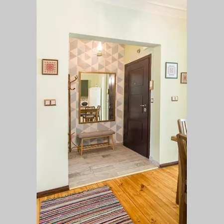 Apartment Top Central 2 Bedroom Next To Ndk